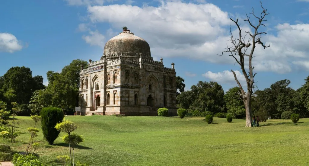 things-to-know-before-visiting-New-Delhi