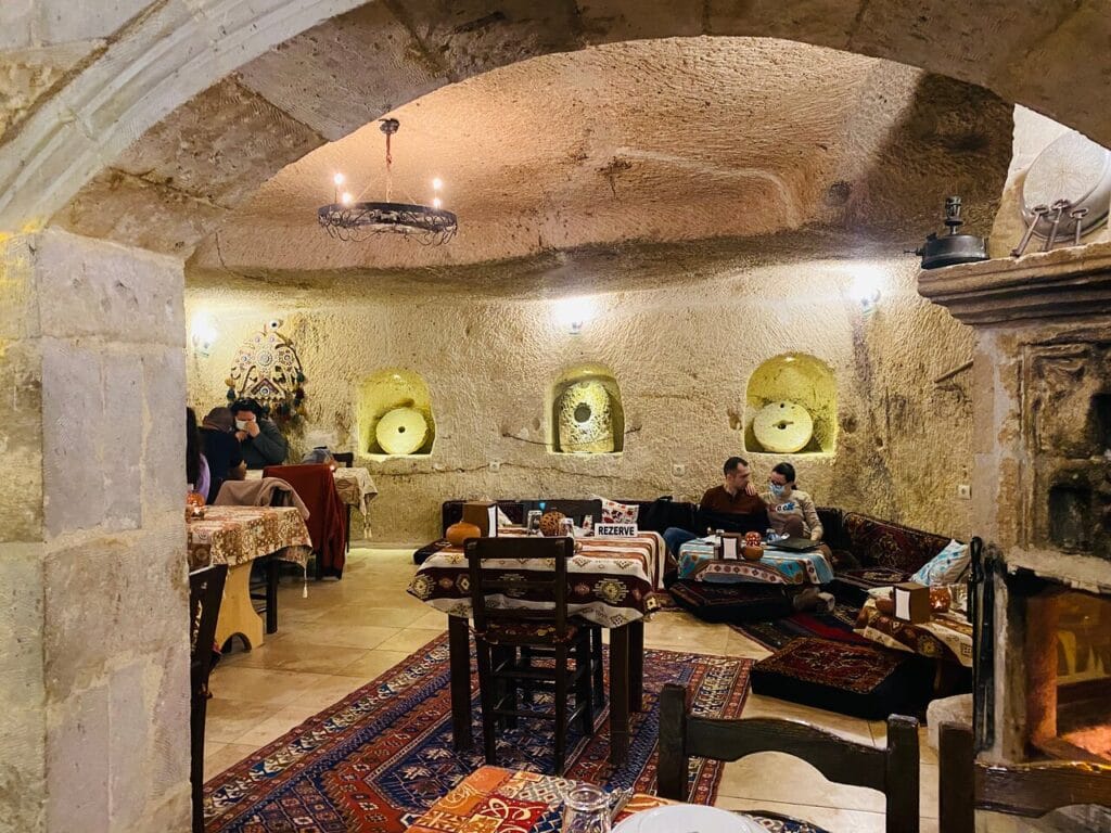 Topdeck-Cave-Restaurant