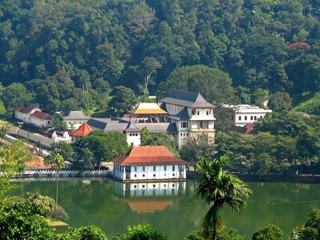 Sri-Lanka-in-june