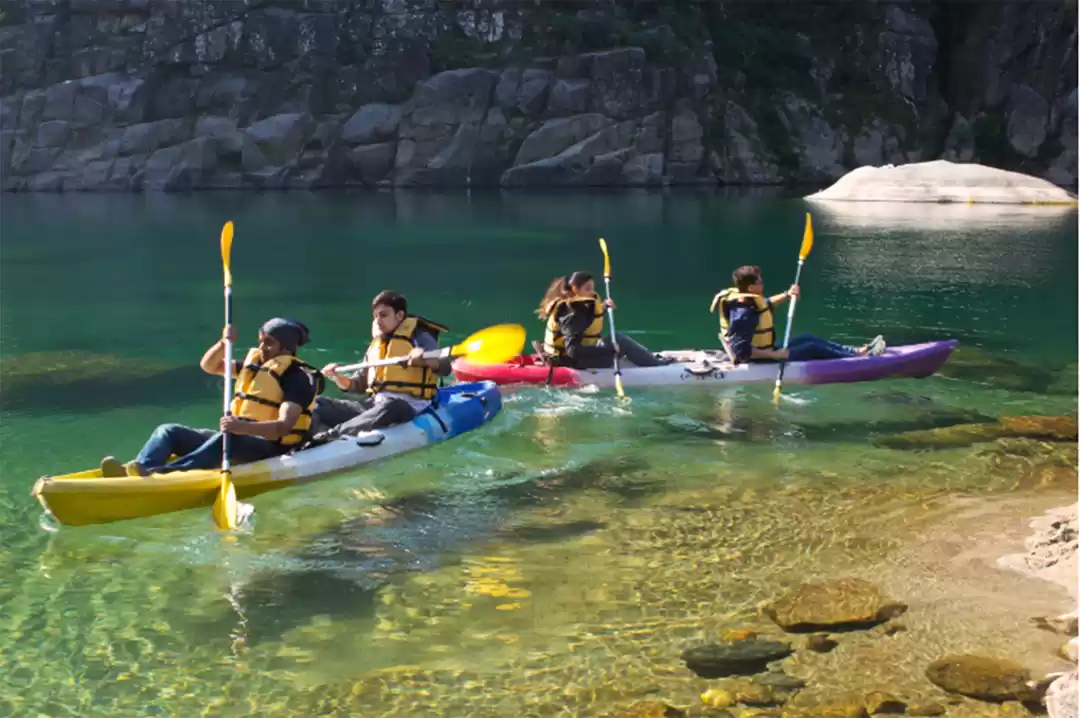 Kayaking in Umngot River